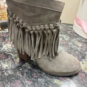 Fringe Suede Ankle Boots - Gray